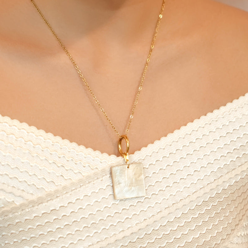 Capiz Cuadro Pendant Necklace